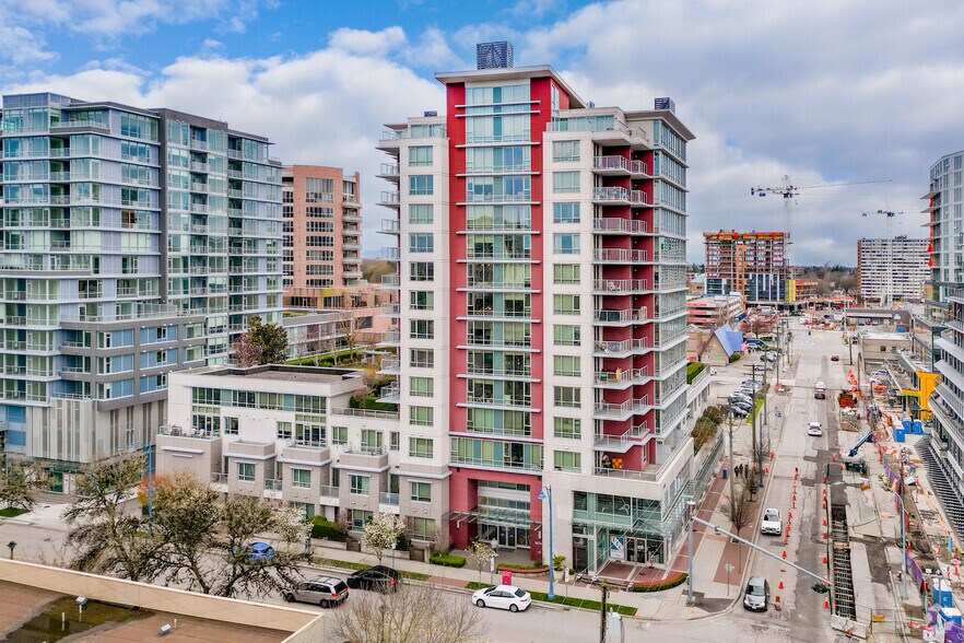 6377 Buswell St, Richmond, BC à louer - Photo de l’immeuble – Image 2 sur 6