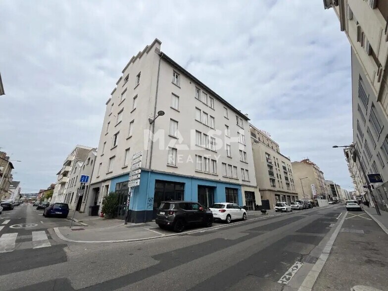 Local commercial dans Lyon à vendre - Photo de l’immeuble – Image 1 sur 11