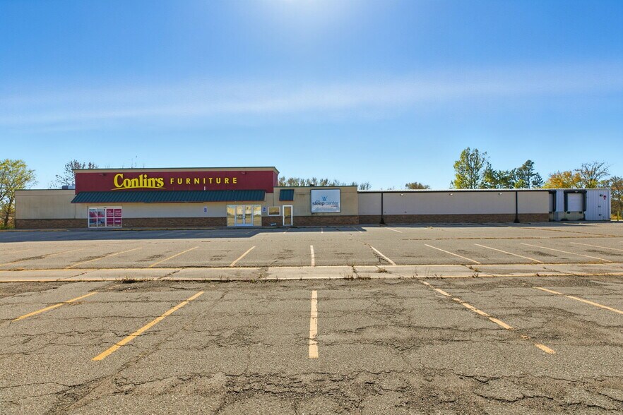 310 34th Ave W, Alexandria, MN à louer - Photo de l’immeuble – Image 2 sur 10