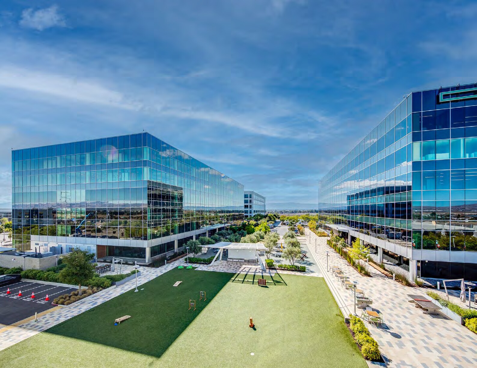 6220 America Center Dr, San Jose, CA à louer Photo de l’immeuble– Image 1 sur 10