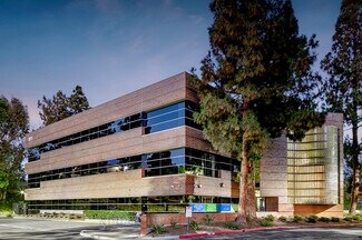 Plus de détails pour 601 S Lewis St, Orange, CA - Bureau à vendre