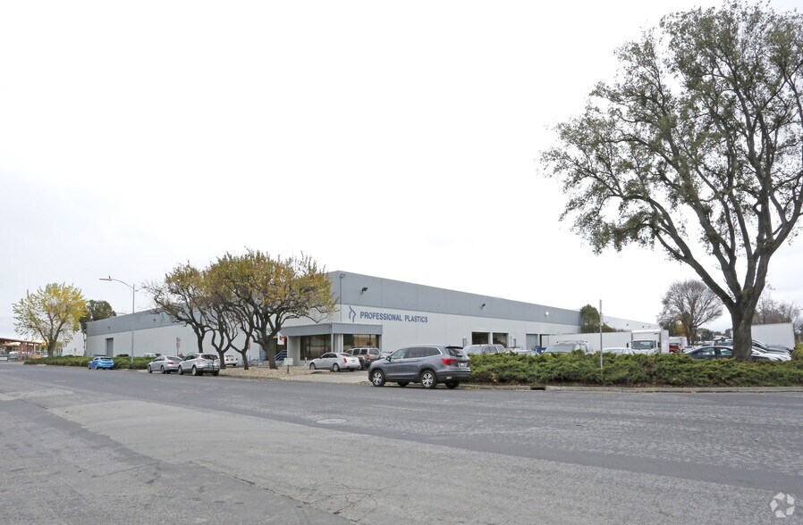 680 Brennan St, San Jose, CA à louer - Photo principale – Image 1 sur 11