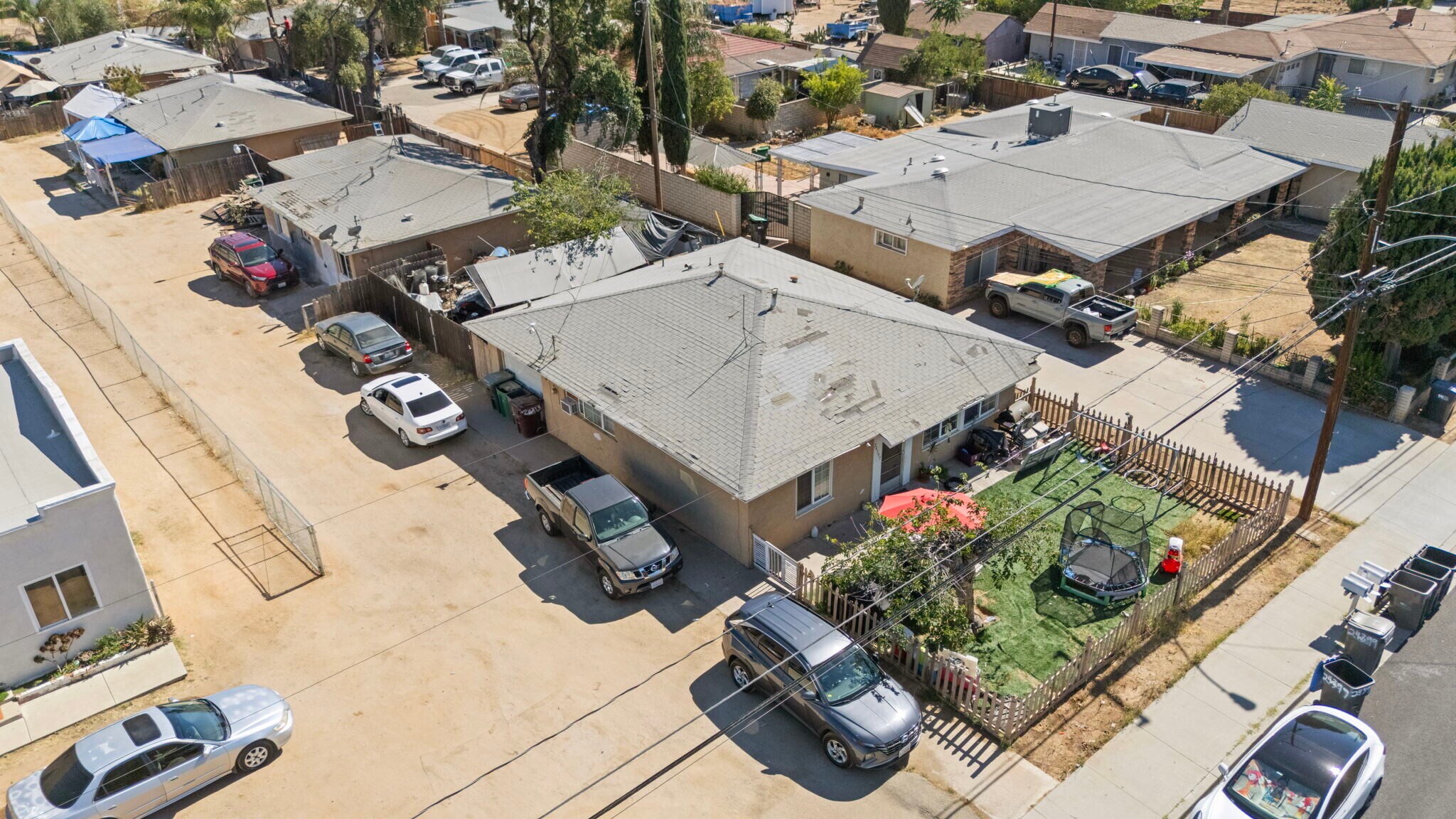 24393-24399 Myers Ave, Moreno Valley, CA à vendre Photo de l’immeuble– Image 1 sur 21