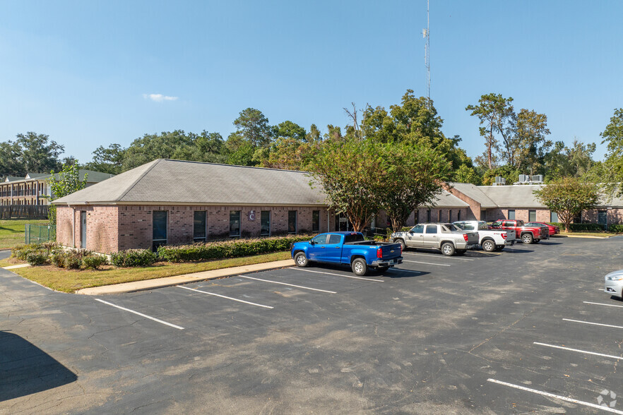 325 John Knox Rd, Tallahassee, FL à vendre - Photo principale – Image 1 sur 16