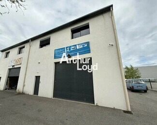 Plus de détails pour Local d'activités à louer