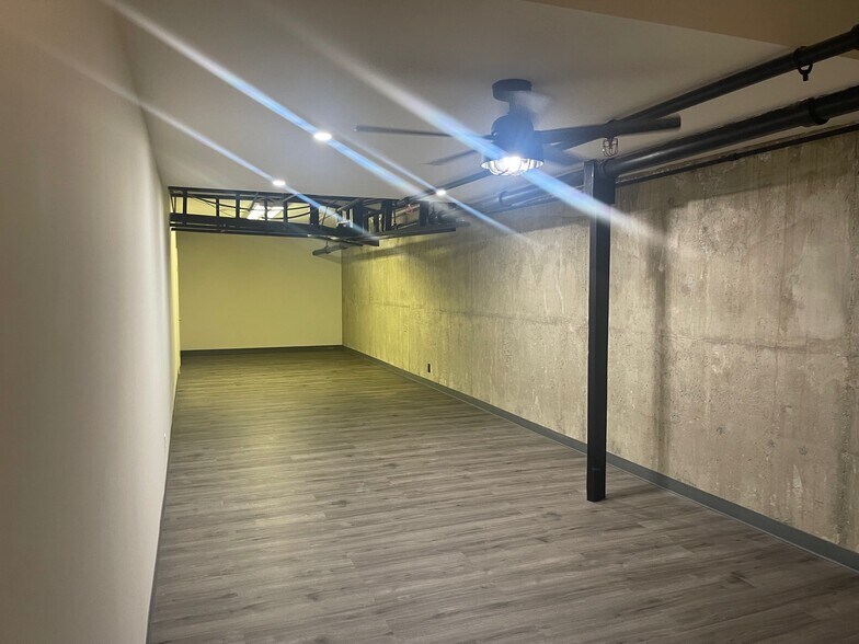 50-100 W Lemon Ave, Monrovia, CA à louer - Photo intérieure – Image 2 sur 49