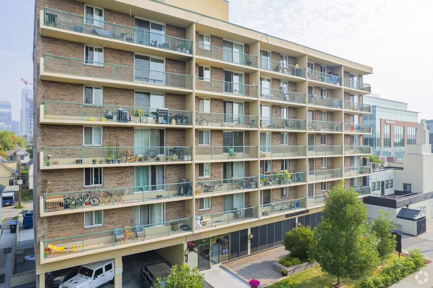 510 21st Ave SW, Calgary, AB à louer - Photo de l’immeuble – Image 3 sur 3