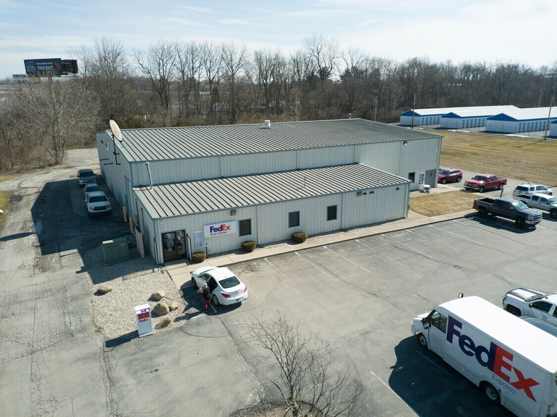 609 Commerce Rd, Richmond, IN à vendre Photo intérieure– Image 1 sur 11