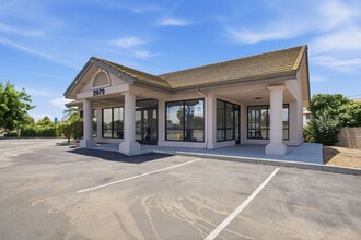 2979 N Winton Way, Atwater, CA à louer Photo intérieure– Image 2 sur 33