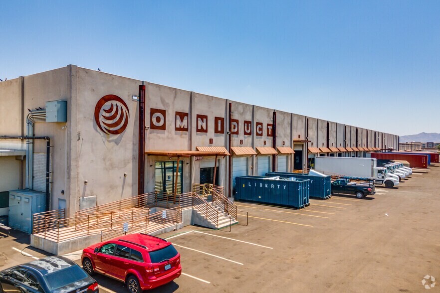 3435 W Buckeye Rd, Phoenix, AZ à louer - Photo principale – Image 1 sur 5