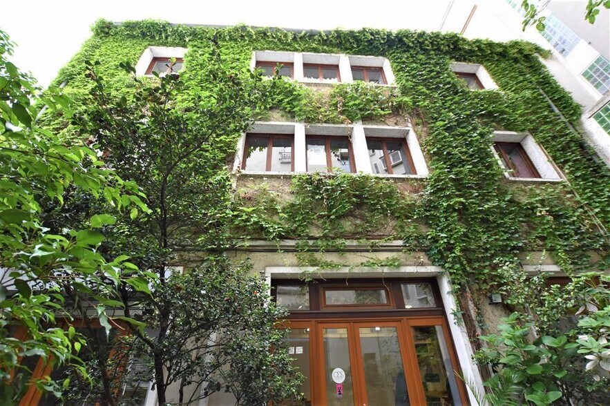 Bureau dans Paris à louer - Photo de l’immeuble – Image 1 sur 8
