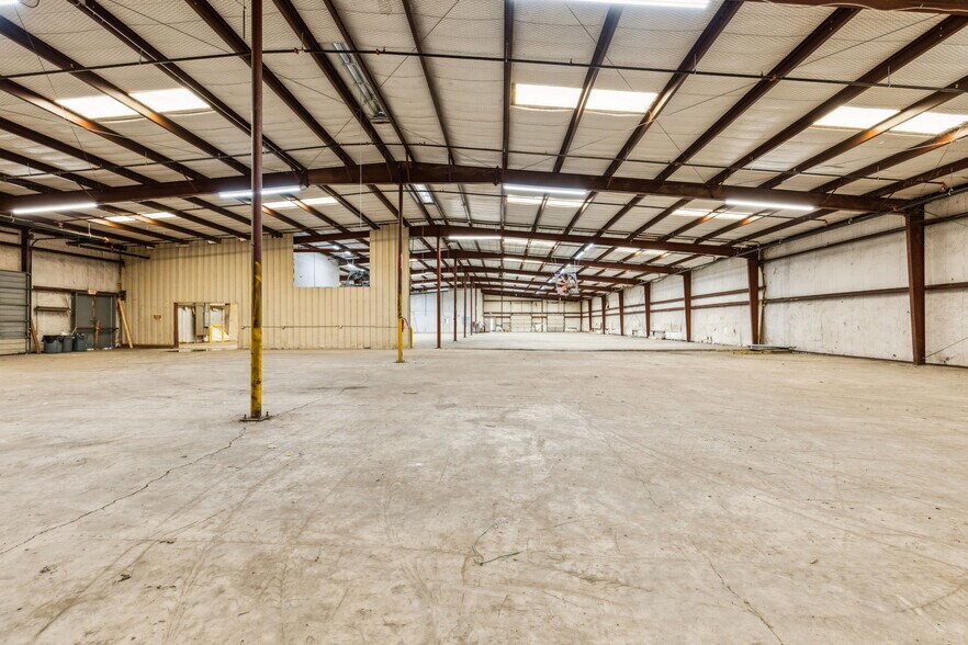 351 Interstate Highway 30, Greenville, TX à vendre - Photo de l’immeuble – Image 3 sur 19