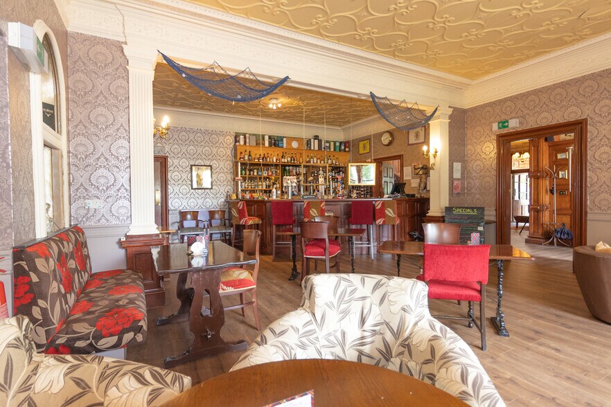 Morangie & Mansfield Castle Hotels portefeuille de 2 biens à vendre sur LoopNet.fr - Photo de l’immeuble – Image 2 sur 15