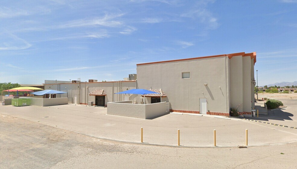 1215 Anthony Dr, Anthony, NM à louer - Photo de l’immeuble – Image 3 sur 9