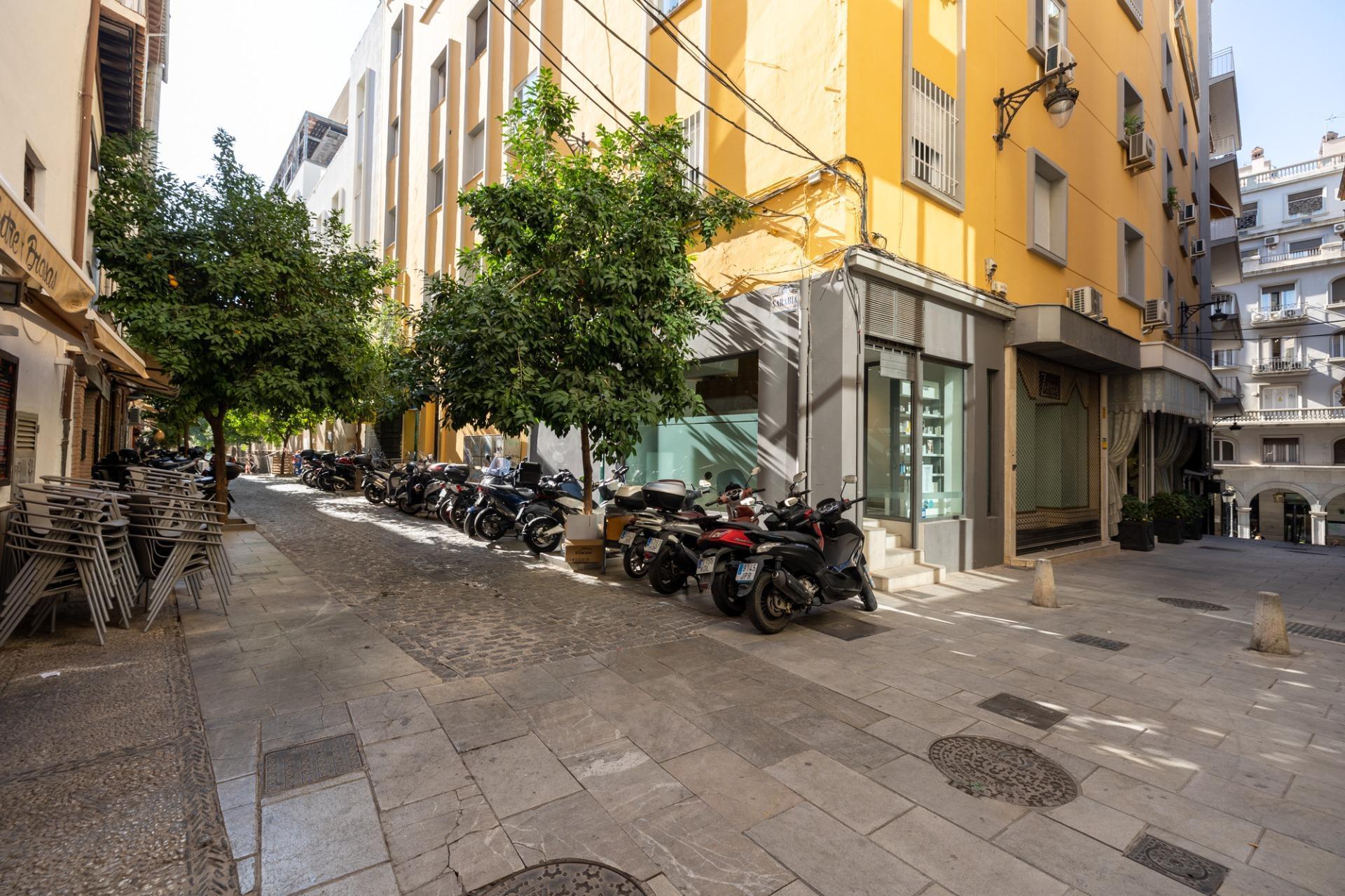 Local commercial dans Granada à vendre Photo de l’immeuble– Image 1 sur 30