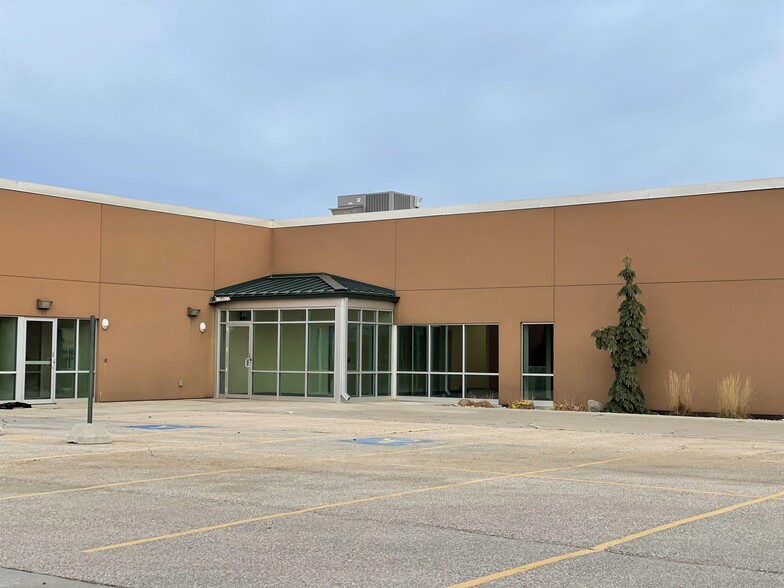 1521 18th St, Spirit Lake, IA à louer - Photo principale – Image 2 sur 24