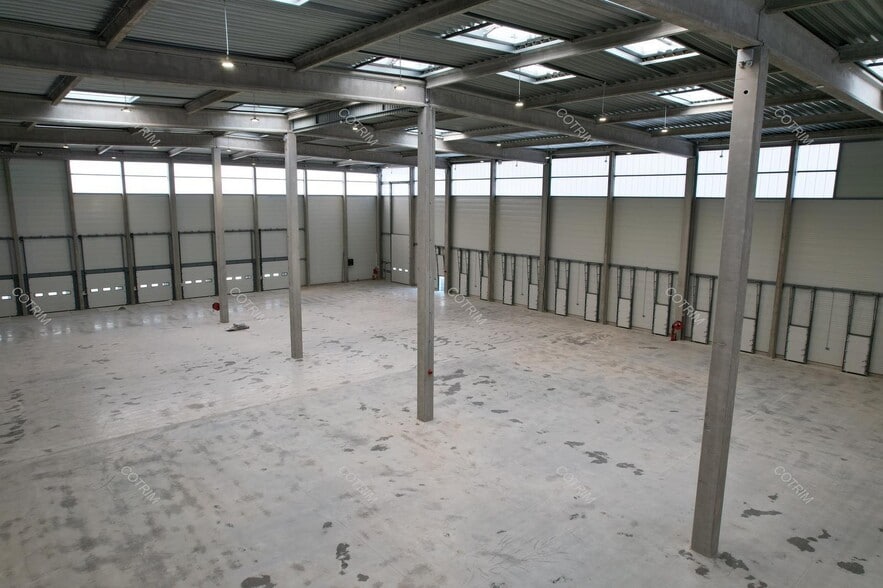 Industriel/Logistique dans Reims à louer - Photo intérieure – Image 1 sur 4