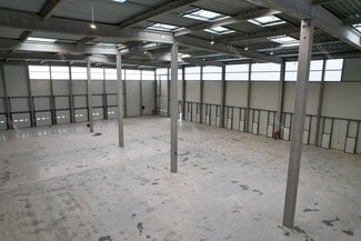 Plus de détails pour Industriel/Logistique à louer