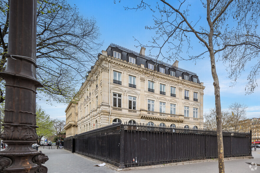 12 Rue De Presbourg, Paris à louer - Photo principale – Image 1 sur 3