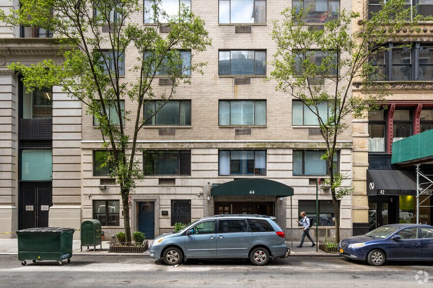 44 E 12th St, New York, NY à louer - Photo de l’immeuble – Image 2 sur 9