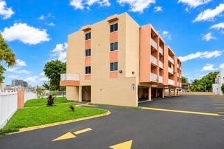 Plus de détails pour 2400 NW 16th Street Rd, Miami, FL - Logement à vendre
