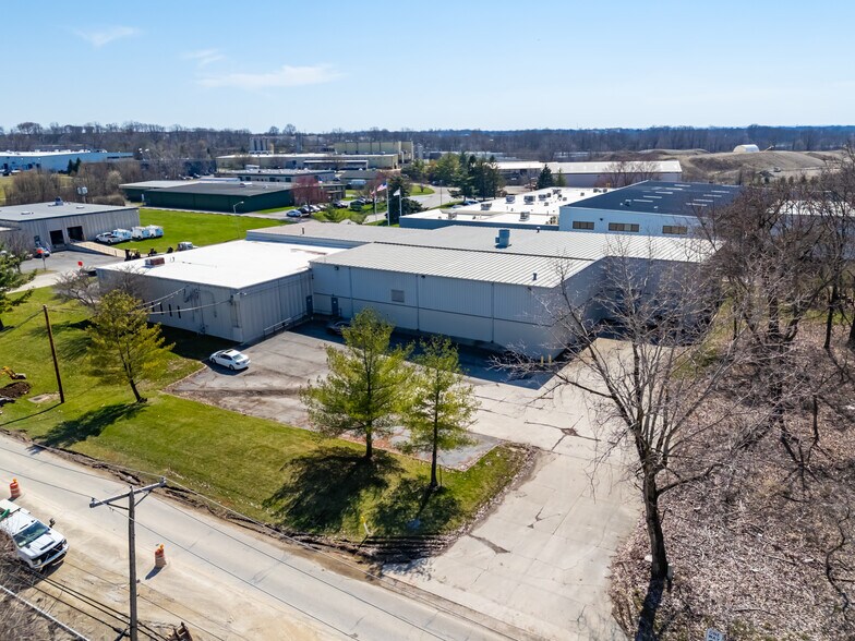 1055 Claycraft Rd, Gahanna, OH à louer - Photo de l’immeuble – Image 2 sur 14