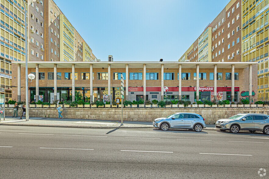 Calle del Doctor Esquerdo, 97, Madrid, Madrid à louer - Photo de l’immeuble – Image 3 sur 5
