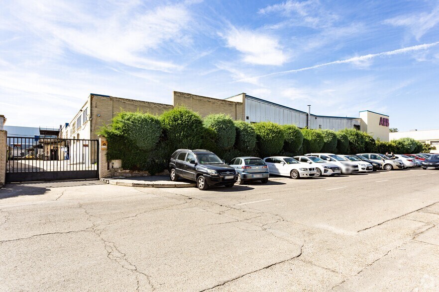 Industriel/Logistique dans Móstoles, Madrid à vendre - Photo de l’immeuble – Image 2 sur 2