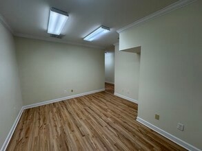 1220 SE Maynard Rd, Cary, NC à louer Photo intérieure– Image 2 sur 5