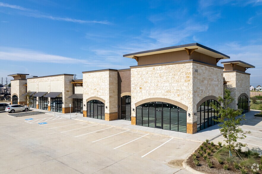 14111 King Rd, Frisco, TX à louer - Photo de l’immeuble – Image 1 sur 15