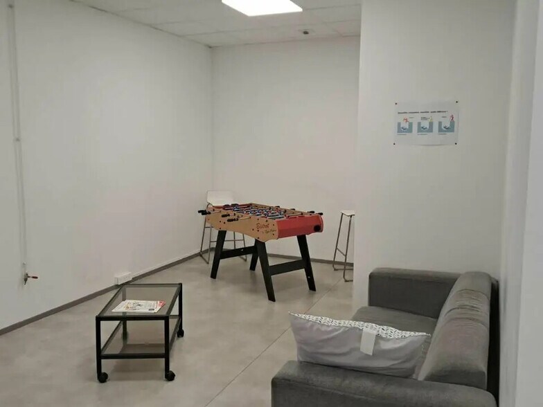 Bureau dans Créteil à louer - Photo de l’immeuble – Image 2 sur 3
