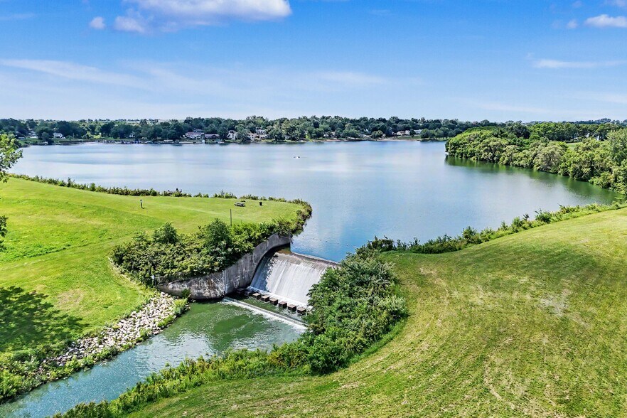 North Shore, Norwalk, IA à vendre - Aérien – Image 2 sur 9