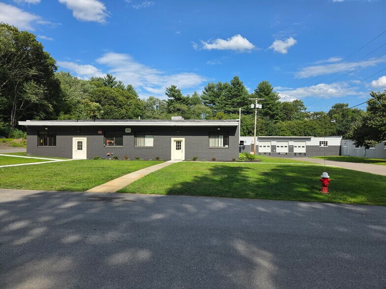 1625 Washington St, Holliston, MA à louer - Photo de l’immeuble – Image 3 sur 26
