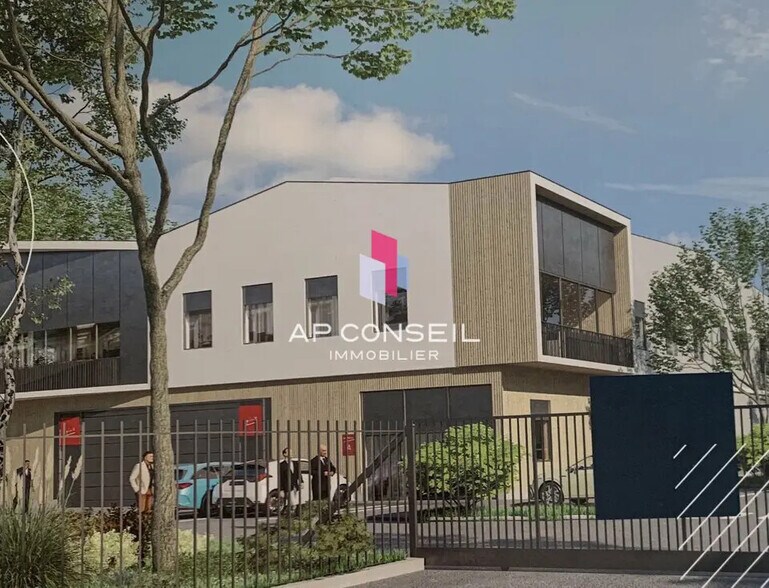 Local d'activités dans Plaisir à vendre - Photo de l’immeuble – Image 3 sur 5