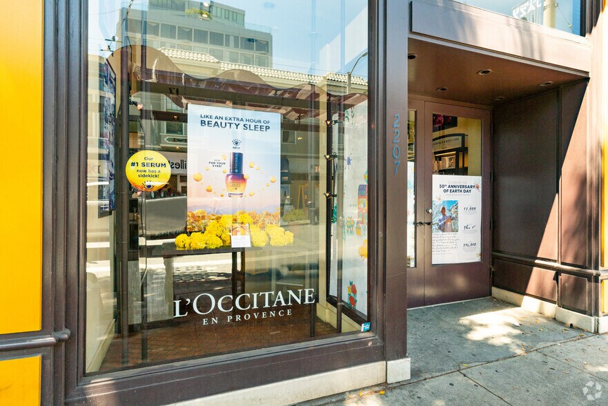 2207 Fillmore St, San Francisco, CA à louer - Photo de l’immeuble – Image 2 sur 5