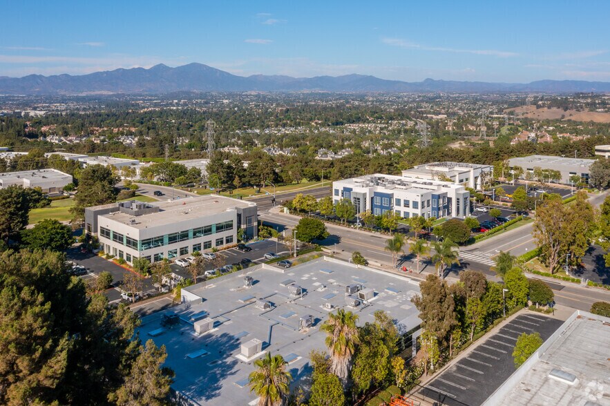 1 Columbia, Aliso Viejo, CA à louer - Aérien – Image 2 sur 4