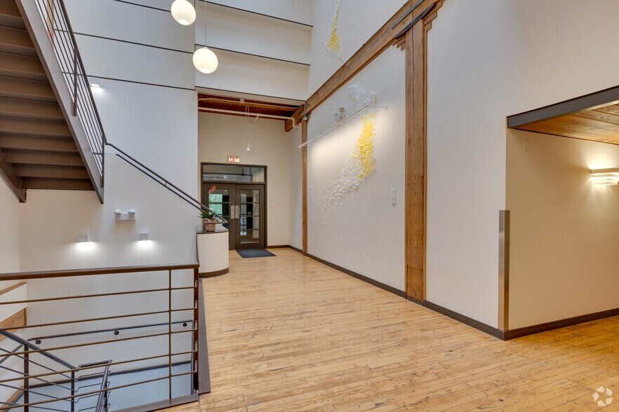 445 W Erie St, Chicago, IL à louer - Hall d’entrée – Image 3 sur 5
