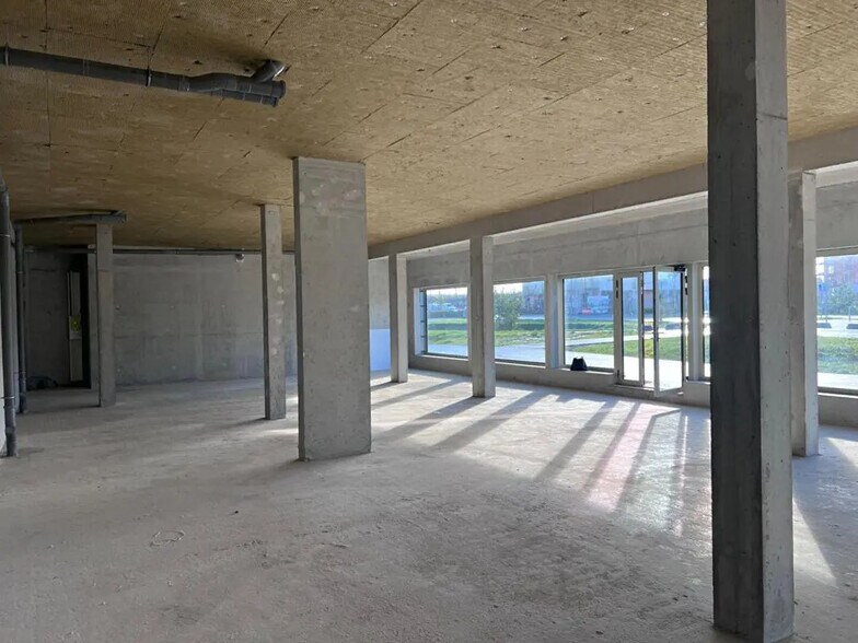 Local commercial dans Épron à louer - Photo intérieure – Image 3 sur 3