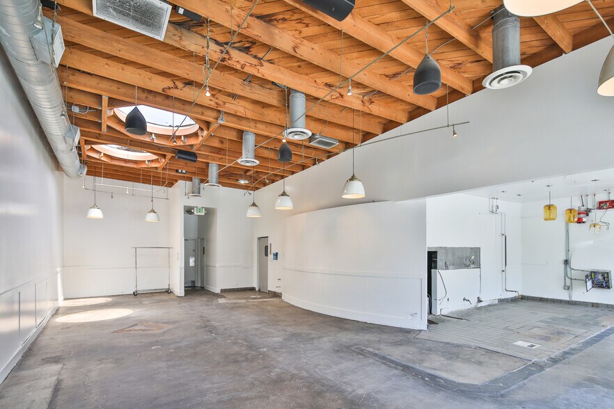 414 N La Cienega Blvd, Los Angeles, CA à vendre - Photo intérieure – Image 2 sur 5
