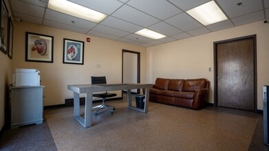 425 W 800 N, Salt Lake City, UT à vendre Hall d’entrée– Image 1 sur 9