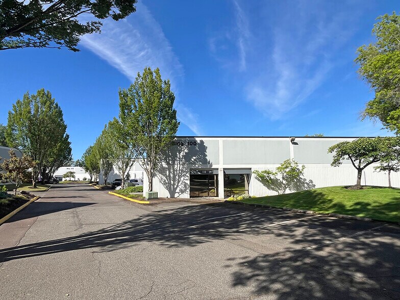 10950 SW 5th St, Beaverton, OR à louer - Photo de l’immeuble – Image 2 sur 9