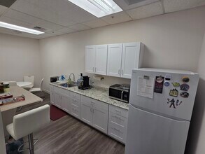 6404 Wilshire Blvd, Los Angeles, CA à louer Photo intérieure– Image 2 sur 12