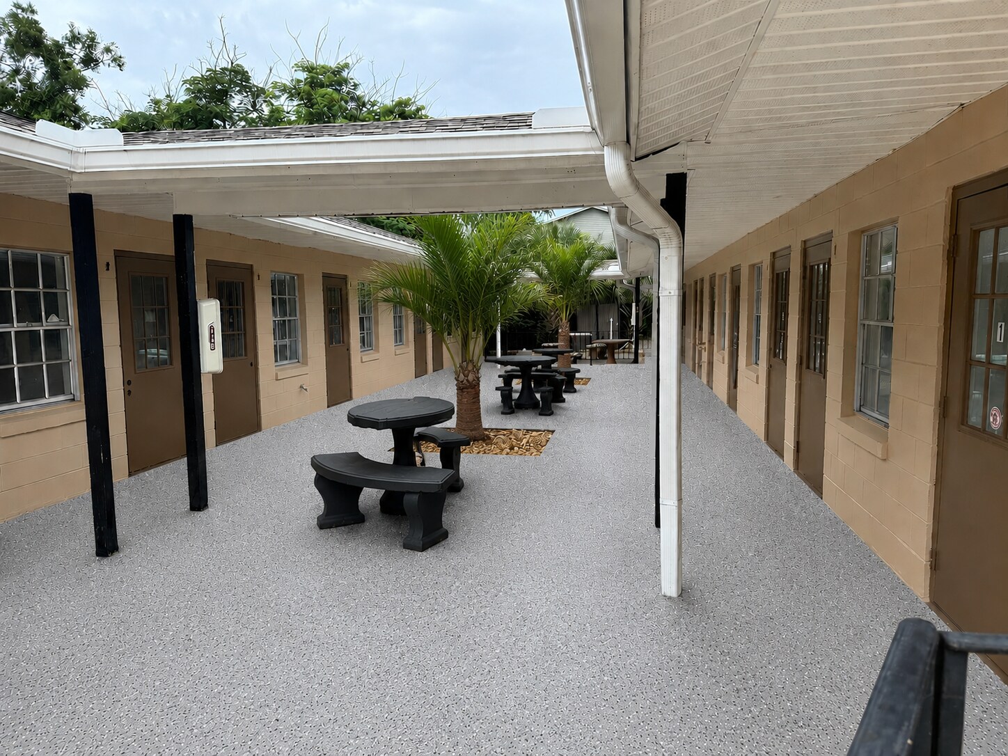 203 N Industrial Dr, Orange City, FL à louer Photo de l’immeuble– Image 1 sur 10