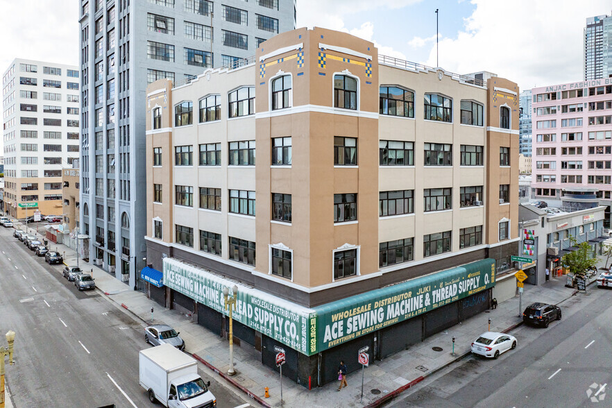 212-214 E 8th St, Los Angeles, CA à louer - Photo de l’immeuble – Image 2 sur 33