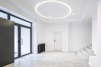 13 Place Kossuth, Paris à louer Photo intérieure– Image 1 sur 9