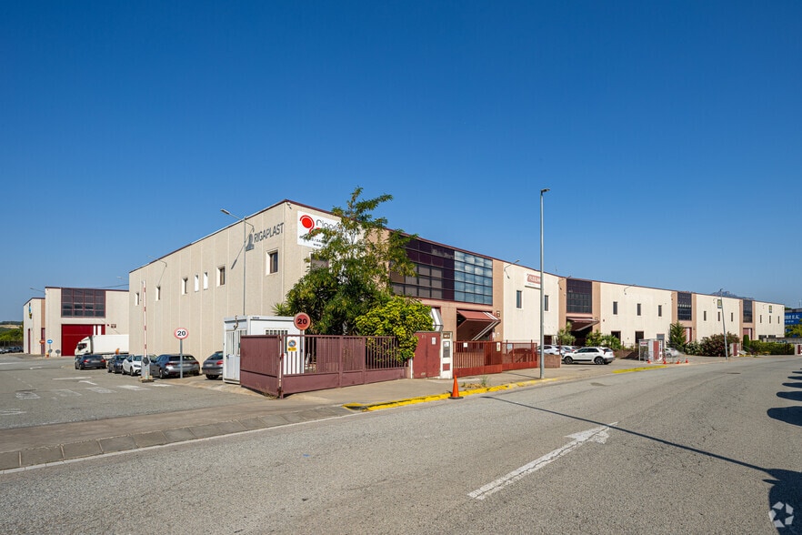 Industriel/Logistique dans Abrera, Barcelona à louer - Photo principale – Image 1 sur 2
