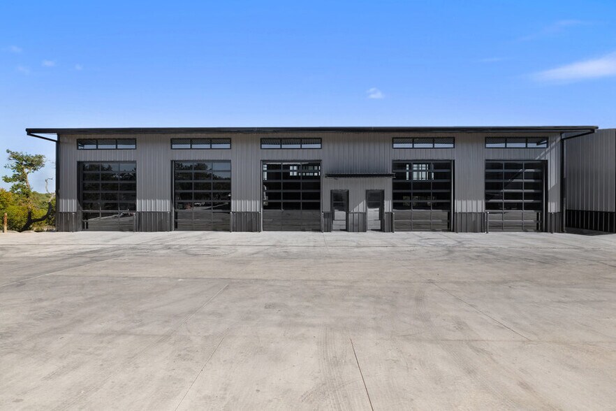 451 Farrell Rd, Dripping Springs, TX à vendre - Photo de l’immeuble – Image 2 sur 21