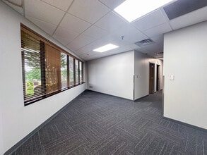 315 Wynn Dr NW, Huntsville, AL à louer Photo intérieure– Image 2 sur 15