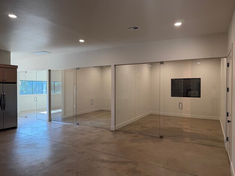 6500 N Shartel Ave, Oklahoma City, OK à louer - Photo de l’immeuble – Image 2 sur 8