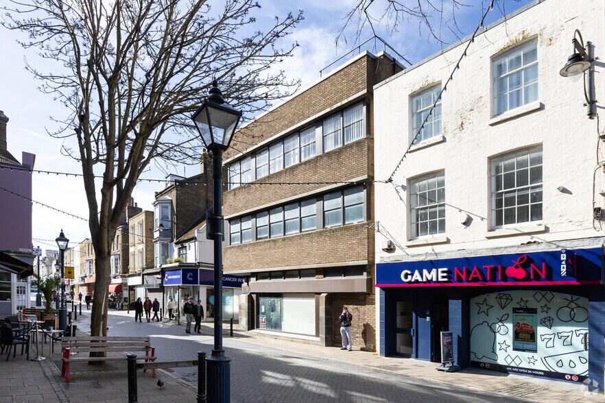 11-13 Queen St, Ramsgate à louer - Photo de l’immeuble – Image 2 sur 2